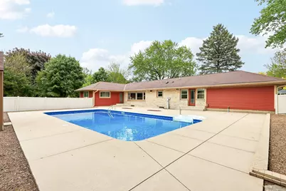 1010  Rolling Green Dr, Brookfield, WI 53186 - Photo 22