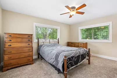 1010  Rolling Green Dr, Brookfield, WI 53186 - Photo 12