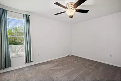220 E Reservoir Ave, Milwaukee, WI 53212 - Photo 22