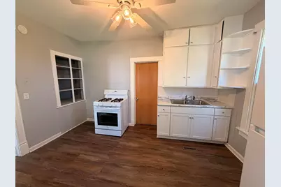 2112  53rd St, Kenosha, WI 53143 - Photo 8