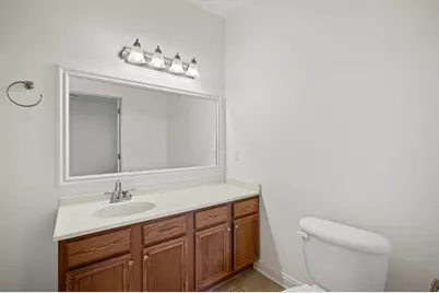 8614 S Stratford Rd, Oak Creek, WI 53154 - Photo 14
