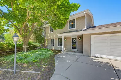 N79W15586  Deerfield Trl, Menomonee Falls, WI 53051 - Photo 1