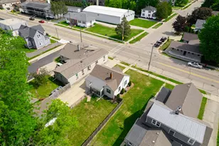 206 W 2nd St, Oconomowoc, WI 53066 - Photo 18