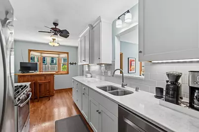 7525  Kenwood Ave, Wauwatosa, WI 53213 - Photo 14