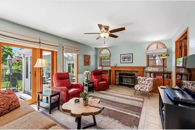 7525  Kenwood Ave, Wauwatosa, WI 53213 - Photo 8