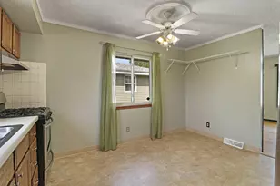 1709 88th St, Kenosha, WI 53143 - Photo 8
