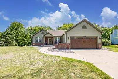 W195S8654  Plum Creek Blvd, Muskego, WI 53150 - Photo 2