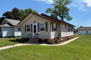 2253 14th St, La Crosse, WI 54601 - Photo 1