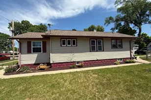 2253 14th St, La Crosse, WI 54601 - Photo 4