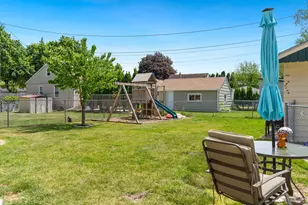 9415 W Arthur Ave, West Allis, WI 53227 - Photo 34