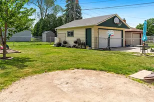 9415 W Arthur Ave, West Allis, WI 53227 - Photo 32