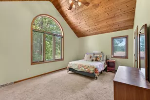 11503 W Layton Ave, Greenfield, WI 53228 - Photo 8