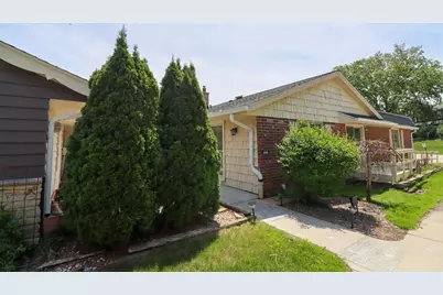 5324  Woodbridge Ln, Greenfield, WI 53221 - Photo 1