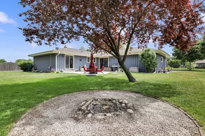 7527 S 73rd St, Franklin, WI 53132 - Photo 24
