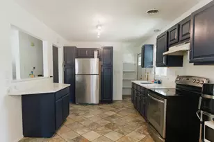 3820 W Iona Terrace, Milwaukee, WI 53221 - Photo 10
