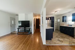 3820 W Iona Terrace, Milwaukee, WI 53221 - Photo 4