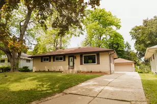 3820 W Iona Terrace, Milwaukee, WI 53221 - Photo 2