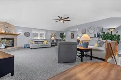 429 E Armour Ave, Milwaukee, WI 53207 - Photo 20