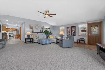 429 E Armour Ave, Milwaukee, WI 53207 - Photo 18