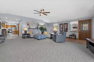 429 E Armour Ave, Milwaukee, WI 53207 - Photo 18