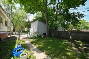 2747 N Bremen St, Milwaukee, WI 53212 - Photo 50