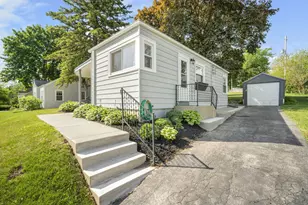 N85W16267 May Ave, Menomonee Falls, WI 53051 - Photo 2