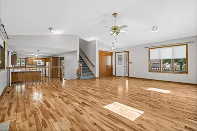 823  Windhill St, Onalaska, WI 54650 - Photo 8