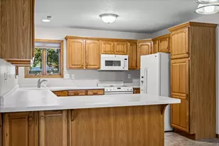 823 Windhill St, Onalaska, WI 54650 - Photo 14