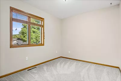 823  Windhill St, Onalaska, WI 54650 - Photo 22