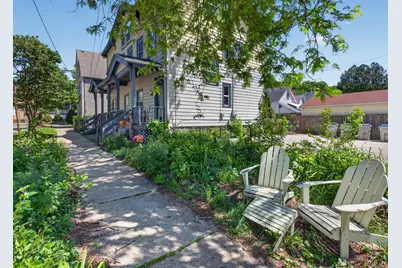 1623 E Webster Pl #1625, Milwaukee, WI 53211 - Photo 4