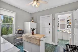 1623 E Webster Pl, Milwaukee, WI 53211 - Photo 18