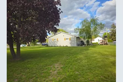 2260  Cobblestone Ln, Beloit, WI 53511 - Photo 10