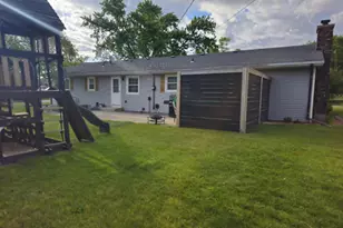 2260 Cobblestone Ln, Beloit, WI 53511 - Photo 14