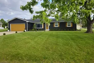 2260 Cobblestone Ln, Beloit, WI 53511 - Photo 1
