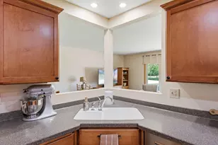4455 N 143rd St, Brookfield, WI 53005 - Photo 10