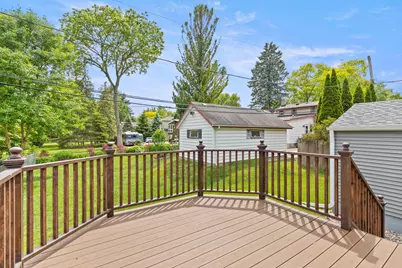 531  Oak St, South Milwaukee, WI 53172 - Photo 6