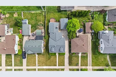 531  Oak St, South Milwaukee, WI 53172 - Photo 36