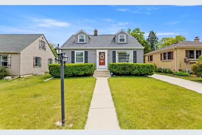 531  Oak St, South Milwaukee, WI 53172 - Photo 2