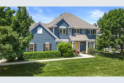 W72N447  Mulberry Ave, Cedarburg, WI 53012 - Photo 4