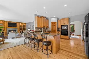 W72N447 Mulberry Ave, Cedarburg, WI 53012 - Photo 16