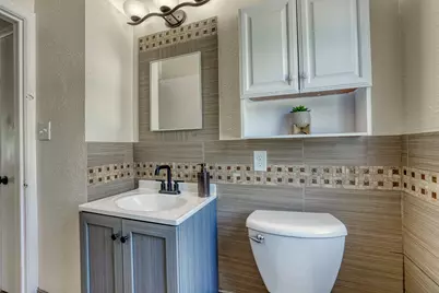 4880 N 49th St, Milwaukee, WI 53218 - Photo 10