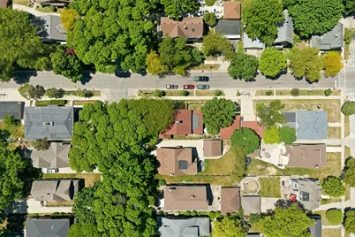 6934  Cedar St, Wauwatosa, WI 53213 - Photo 48