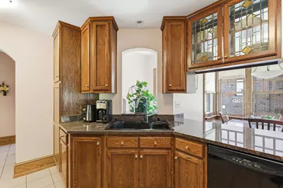 6934  Cedar St, Wauwatosa, WI 53213 - Photo 20