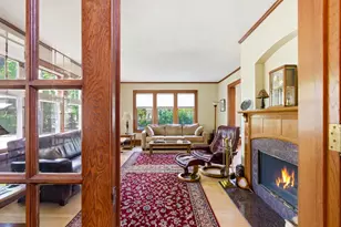 6934 Cedar St, Wauwatosa, WI 53213 - Photo 10