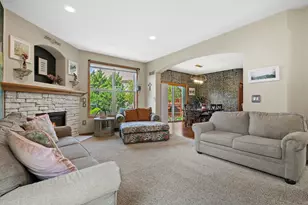 2106 Deer Path, Waukesha, WI 53189 - Photo 14