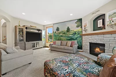 2106  Deer Path, Waukesha, WI 53189 - Photo 12