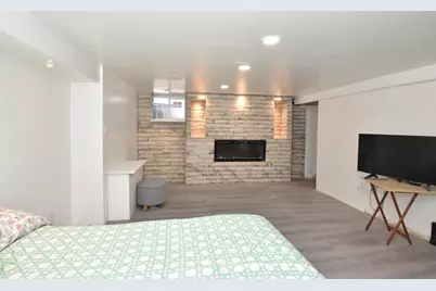 1201  Cedar Creek St, Racine, WI 53402 - Photo 20
