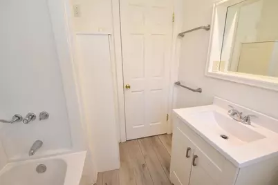 1201  Cedar Creek St, Racine, WI 53402 - Photo 18