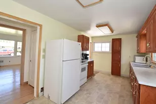 1201 Cedar Creek St, Racine, WI 53402 - Photo 8