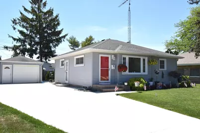 1201  Cedar Creek St, Racine, WI 53402 - Photo 26